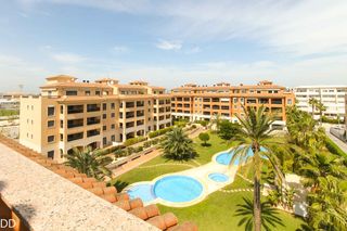 Lloguer Àtic a Carrer de la llanxa 7. Atico jardines serca de playa y centro