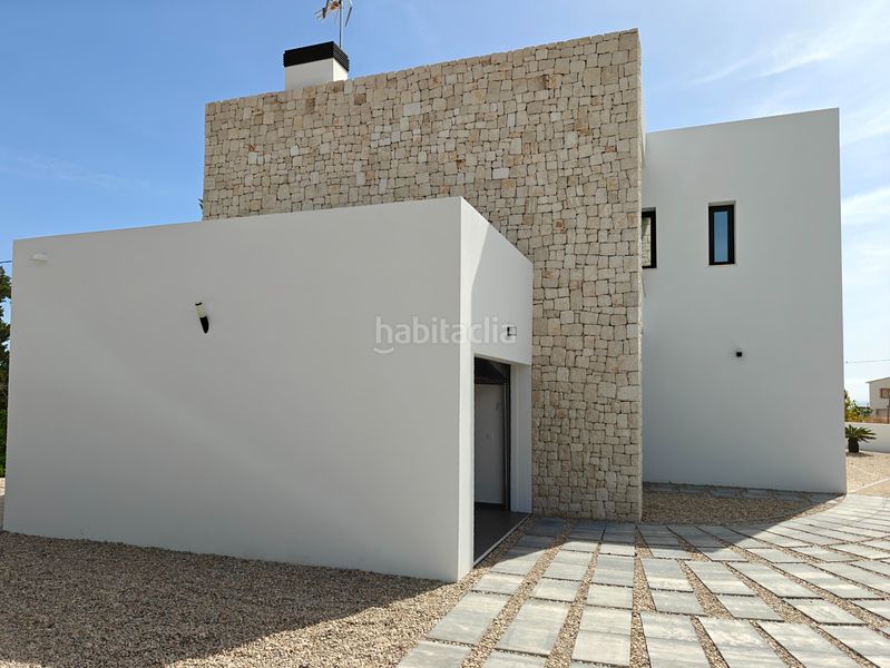 Foto 00be9c8d-d988-437c-b72c-2a4a32f1b9dd. Chalet dans carrer del pi 9 dans La Fustera Benissa