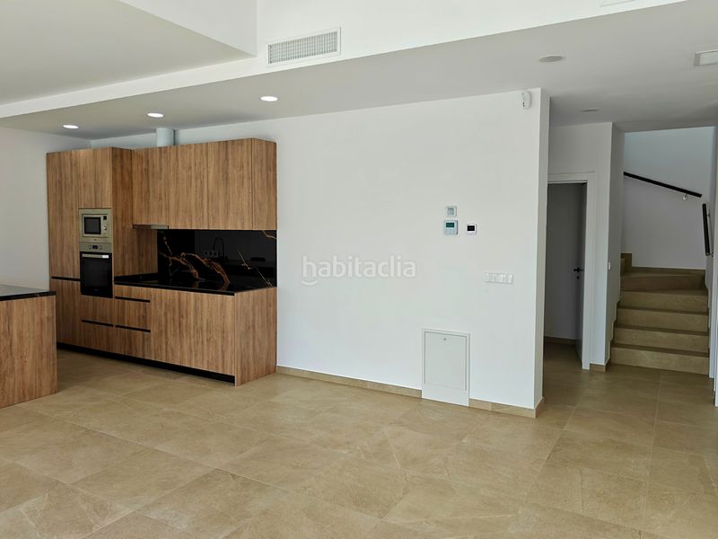 Foto 6cca3a24-ba47-4e82-a21a-a9aebff91da7. Chalet dans carrer del pi 9 dans La Fustera Benissa