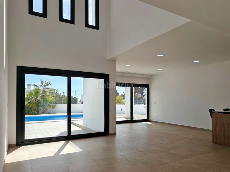 Foto 715e7229-cc67-4c04-8691-1ba3d11337c3. Chalet dans carrer del pi 9 dans La Fustera Benissa