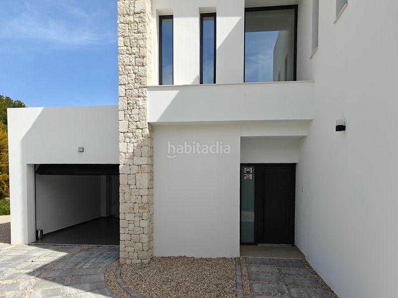 Foto ffb2d581-4bd2-4a59-86f5-9fc2135bd928. Chalet dans carrer del pi 9 dans La Fustera Benissa