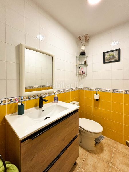 Foto 5a538929-9609-461a-b742-be5e92cf9d9b. Apartamento en carretera de les marines a Dénia 35 atico cerca del mar y centro en Dénia