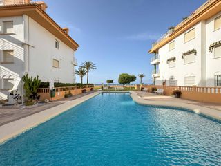 Affitto Piccolo appartamento  Carrer cigonya. Apartamento en 1ª linea de la playa
