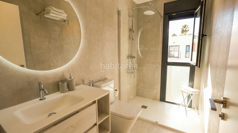 Foto f162b2d2-0556-497d-ab7b-f94e3ca18e29. Affitto casa bifamiliare con parcheggio piscina in Dénia