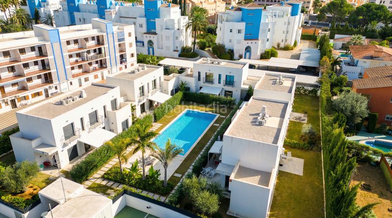 Foto fe904297-bfe4-4727-a95f-cc650883c682. Affitto casa bifamiliare con parcheggio piscina in Dénia