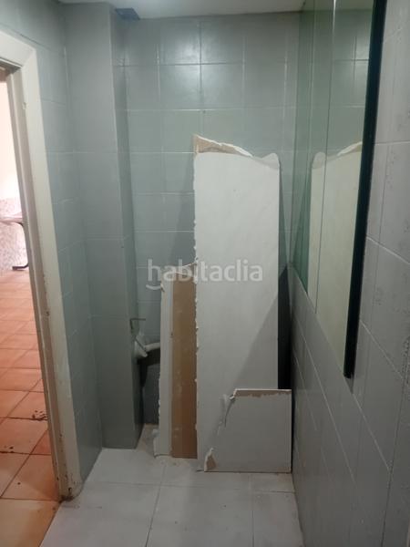 Foto f0b26fe8-f477-43a7-af66-a6e13b409e17. Local comercial en Prosperitat Barcelona