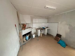 Appartamento  Carrer de la florida. Ideal inversion reformar y revender