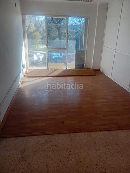 Foto d21eaa71-f4cc-47de-bcc0-de1e1c3b93be. Alquiler local comercial ideal para oficinas o negocio en Barcelona