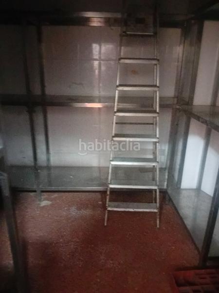 Foto 1fbc9c47-100f-4d7e-b0f2-10502b754028. Alquiler local comercial dispone de licencia sanitaria en Barcelona