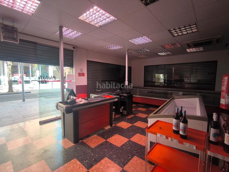 Foto cb41cdf3-807f-4feb-bec5-53244450a2bd. Location local commercial dans Porta Barcelona