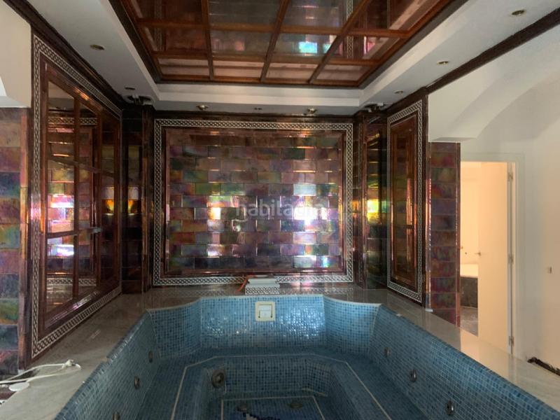 Foto 23f5aaa5-c524-4125-a94f-ec2af0bc672c. Xalet amb aparcament piscina a Zona Centro Comercial Torrequebrada Benalmádena