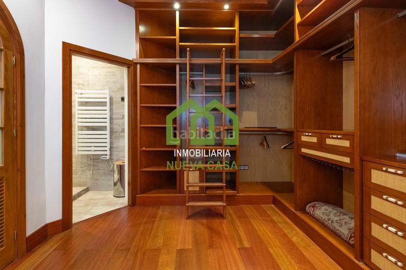 Foto b5580571-48b5-41c8-a717-a854b781ed32. Chalet  en venta en pedregalejo tu hogar junto al mar! en Málaga