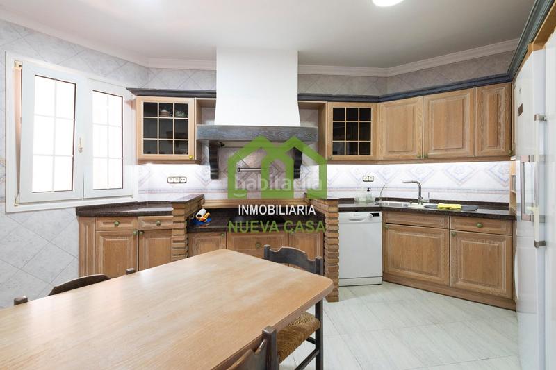 Foto d02dd3aa-c3d9-4d1b-b549-8bd04b3ff783. Chalet  en venta en pedregalejo tu hogar junto al mar! en Málaga