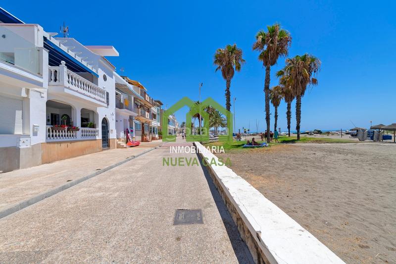 Foto f5f19081-c851-4684-af07-e653d81da328. Chalet  en venta en pedregalejo tu hogar junto al mar! en Málaga