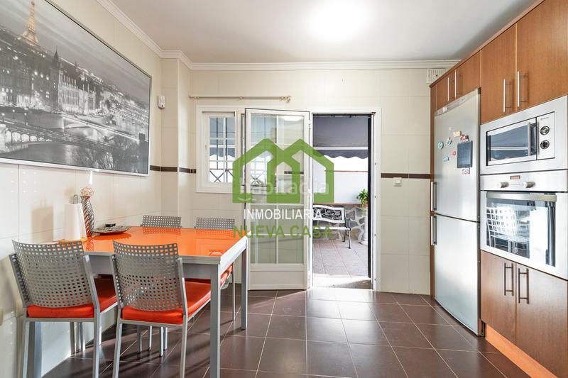 Foto bc85c0b1-062c-4df4-b362-17da48208266. Chalet con camino riscaldamento parcheggio piscina in Alhaurín de la Torre