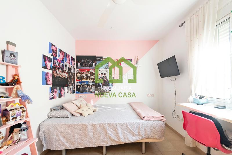 Foto ce5f8bbe-407d-44ca-bb5f-fc78a38521f5. Chalet con camino riscaldamento parcheggio piscina in Alhaurín de la Torre