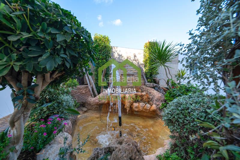 Foto eec9bcb5-c9e7-4f62-91b7-146f09645999. Chalet con camino riscaldamento parcheggio piscina in Alhaurín de la Torre