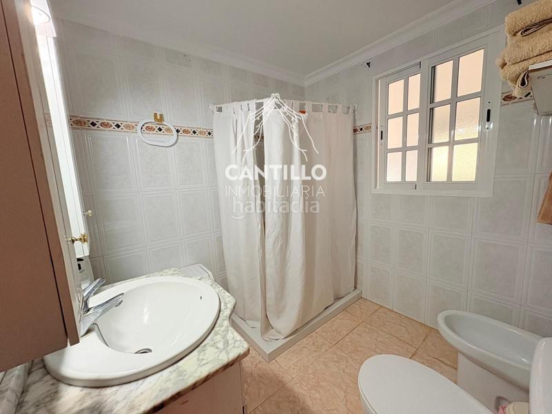 Foto b6d60cbf-faf4-4918-84ff-90dcb4cc5247. Chalet con parcheggio in Roche Conil de la Frontera