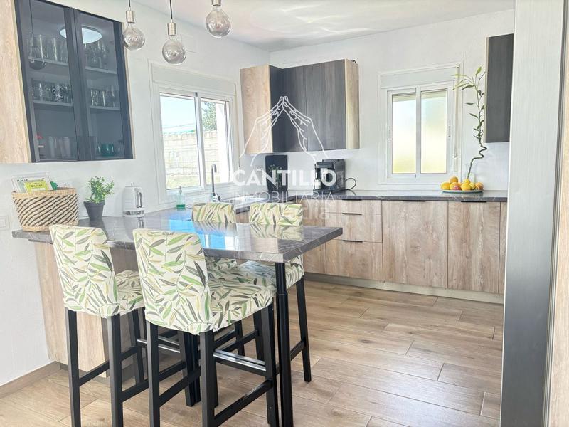 Foto b6dea41d-eb38-4b30-bc4e-638a40e86ed5. Chalet avec parking dans Vejer Vejer de la Frontera