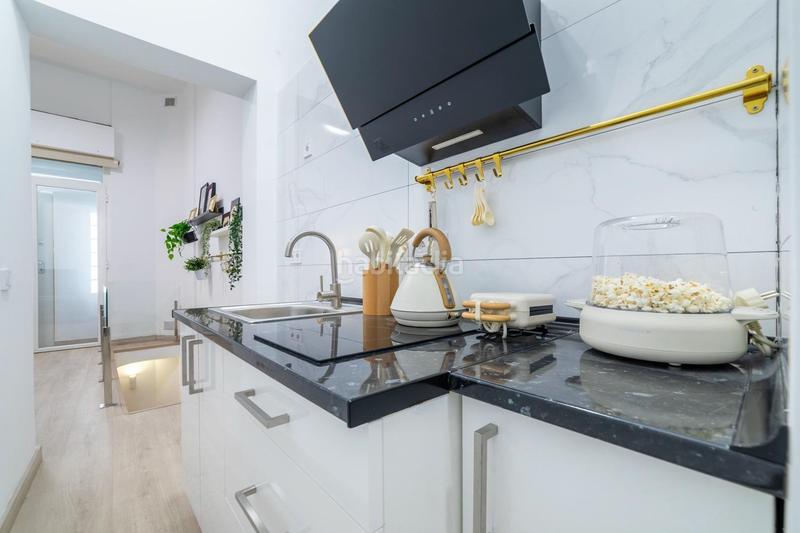 Foto 4c56806d-2ee8-4f19-8116-78b0565fea49. Locale commerciale in Fuente del Berro Madrid