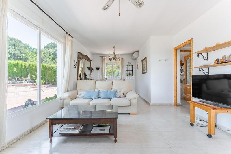 Foto 1c7d3c2d-e6dd-4466-8c9e-bdd54e29ac31. Chalet avec chauffage parking dans Fuentenovilla