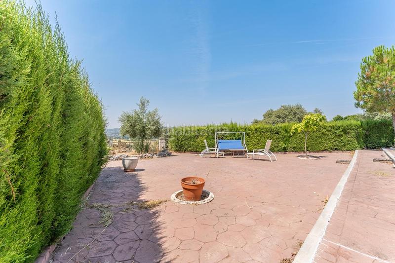 Foto 535a64bf-50ff-4343-a73a-c7e794ca1d7b. Chalet avec chauffage parking dans Fuentenovilla