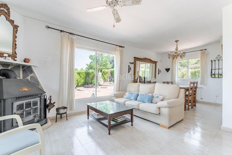 Foto 99e5ba98-9ab0-4bd7-8d44-273b48687188. Chalet avec chauffage parking dans Fuentenovilla