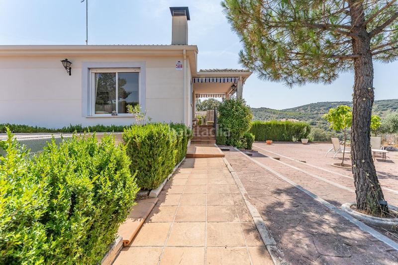 Foto a30c02c2-5962-425b-a928-0600977185e3. Chalet avec chauffage parking dans Fuentenovilla