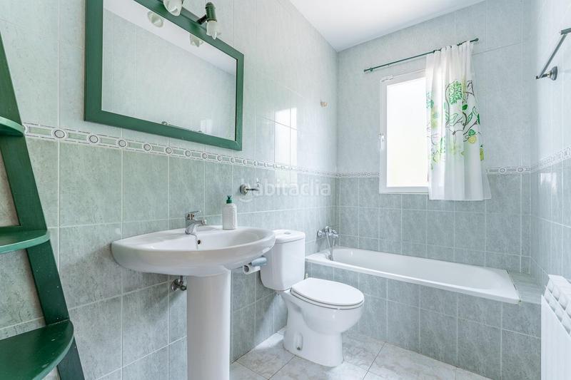 Foto e83dc00b-0fee-4ac0-9d16-a8cf35c9fea3. Chalet avec chauffage parking dans Fuentenovilla