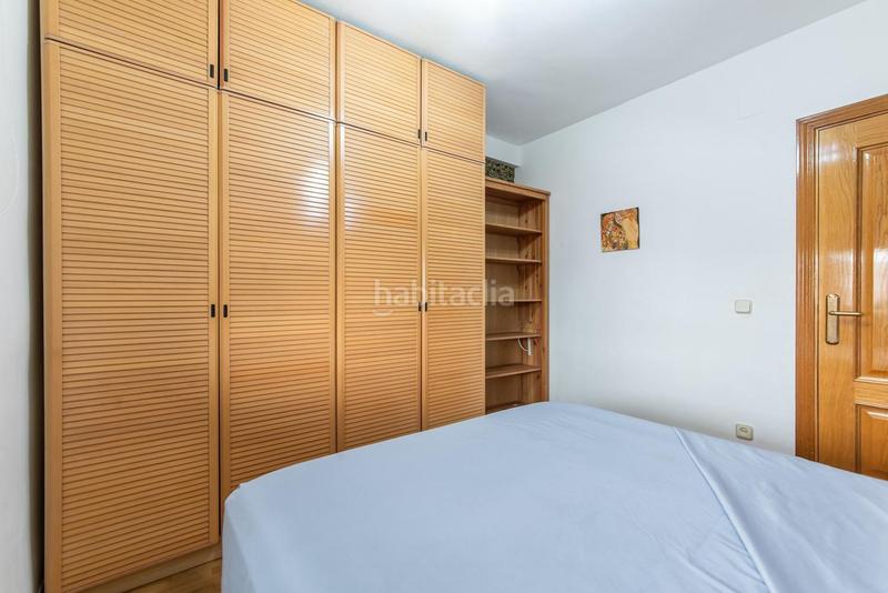 Foto 5ba6f30e-cf1f-43a0-b38a-adc5a541883e. Rent flat with heating in Valdezarza Madrid