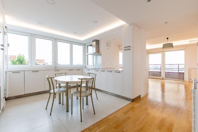 Foto 5410e5cd-df94-4201-90d8-34dd9dd26839. Rent flat with pool in Hispanoamérica-Bernabéu Madrid