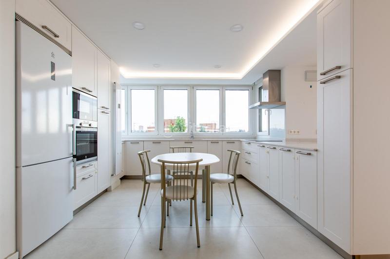 Foto ce1e8945-b5da-4291-9e80-cbcb8dcea919. Rent flat with pool in Hispanoamérica-Bernabéu Madrid