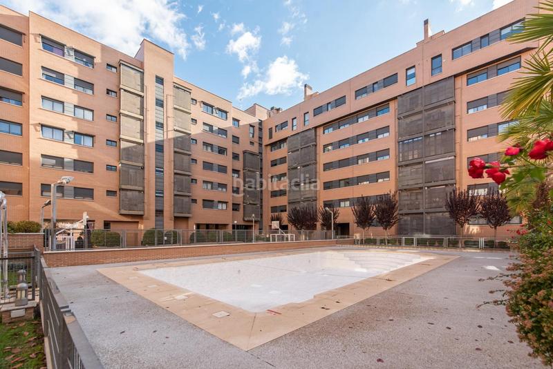 Foto f9150a72-ecc3-430a-93c2-1834f24575cb. Etagenwohnung mit parking in Simancas Madrid
