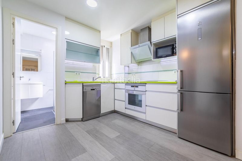 Foto f0a790cd-e7af-4baf-93c9-8d71e370a6ce. Pis amb calefacció a Pacífico Madrid