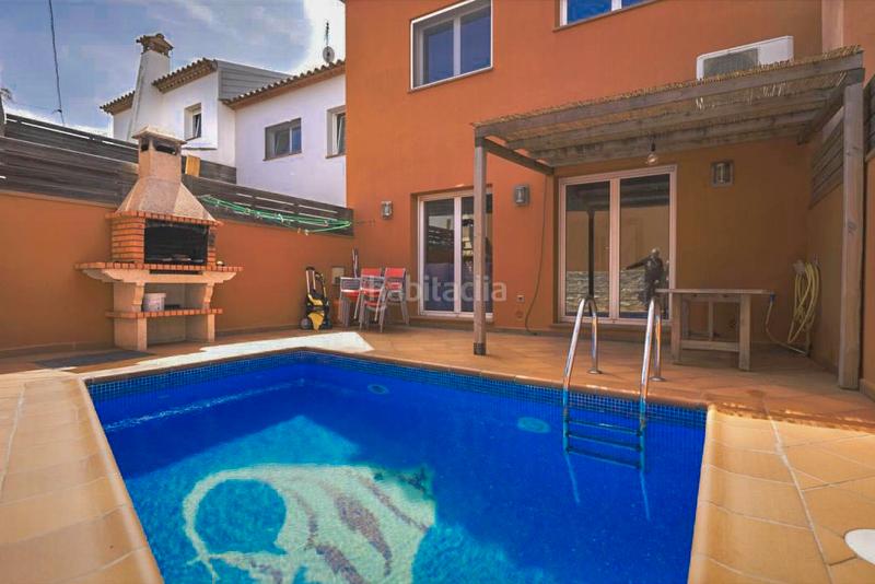 Foto 927be07e-2444-4156-894b-255660376154. Casa aparellada a carrer de l'alt camp 28 a Molí de Vent-La Sauleda Palafrugell