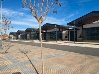 Bâtiment à usage industriel  Avinguda de catalunya 2. Nave esquinera apta uso comercial