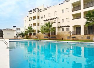 Pis  Avenida cibeles. Benalmadena. arenal golf.  2 garajes, 2 dormitorios , 2 baños.