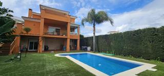 Xalet  Urbanizacion urbanización jardines del águila. Fantástica villa independiente en jardines del aguila