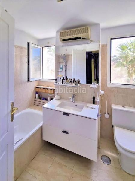 Foto 84f92c7d-5f91-4a58-98a4-ab61c4d937cb. Apartamento fantástico apartamento en esquina con vistas impresionantes al mar, en Calahonda. en Mijas