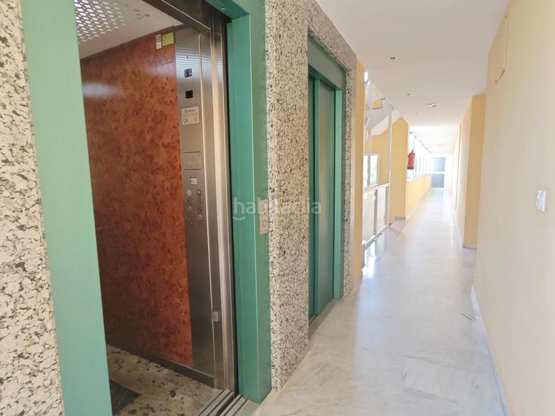 Foto 0b229b8d-ee2e-4e9c-8324-d311ba320f45. Location appartement avec parking dans Las Gaviotas - Carvajal Fuengirola