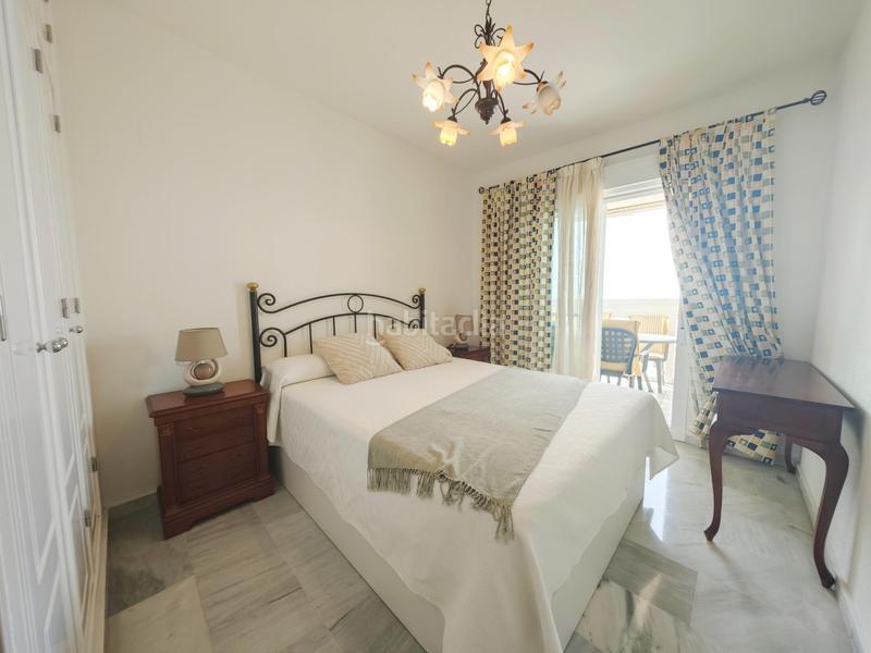 Foto ff3b9e36-b210-4865-85b1-e61a82cdf7fc. Rent flat with parking in Las Gaviotas - Carvajal Fuengirola