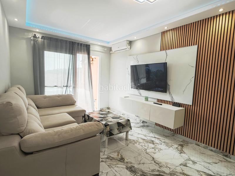 Foto 734072cf-1cc1-47eb-b812-47837bb7823a. Alquiler planta baja alquiler temporada piso 2 dormitorios, 1 baño, terraza con vistas, piscina y garaje costa en Mijas