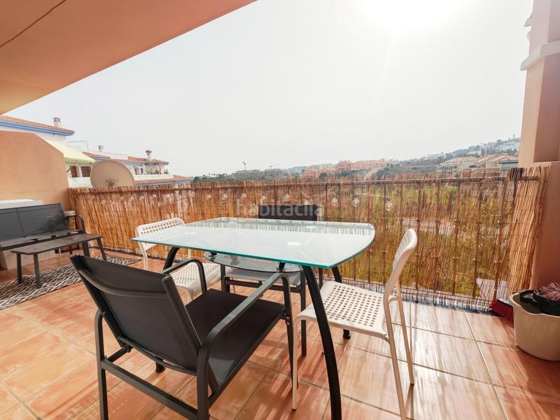 Foto 9f1bf1a0-956d-4f87-beac-ca310d6ca2e4. Alquiler planta baja alquiler temporada piso 2 dormitorios, 1 baño, terraza con vistas, piscina y garaje costa en Mijas