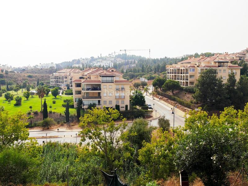 Foto e69b0c16-7fd4-471c-bd29-c47001c86be6. Alquiler planta baja alquiler temporada piso 2 dormitorios, 1 baño, terraza con vistas, piscina y garaje costa en Mijas