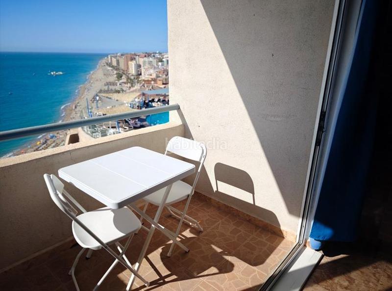 Foto 5ec120c5-8517-49a0-bdf7-beca6cb1e28c. Estudio fantástico estudio con vistas panorámicas al mar en primera línea de playa en Fuengirola