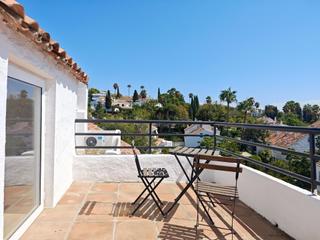 Location Maison jumelée  Avenida d (urb el capricho). Alquiler de temporada en marbella, adosado centrico con parking