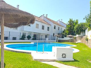 Lloguer Casa adossada a La Carolina - Guadalpín. Alquiler de temporada en marbella, adosado centrico con parking