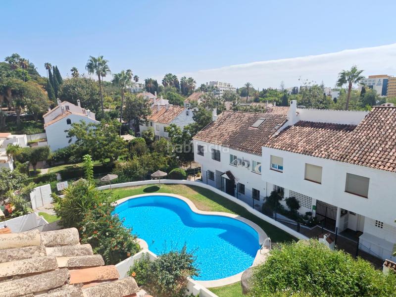 Foto 69f9d0dc-d8fd-41e7-8126-6a1a851558b6. Alquiler casa adosada alquiler de temporada , adosado centrico con parking y piscina en Marbella