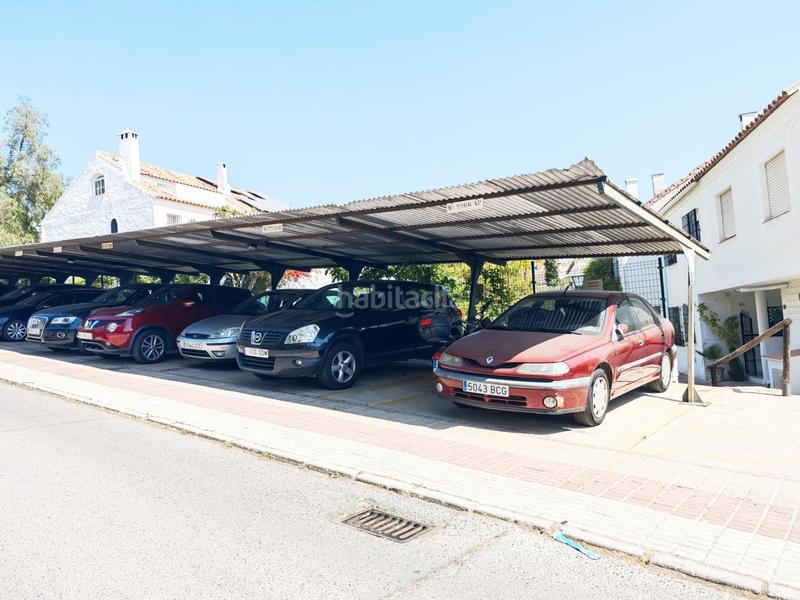 Foto bdce9e1a-c80c-4f32-8495-52d19383c58d. Alquiler casa adosada alquiler de temporada , adosado centrico con parking y piscina en Marbella
