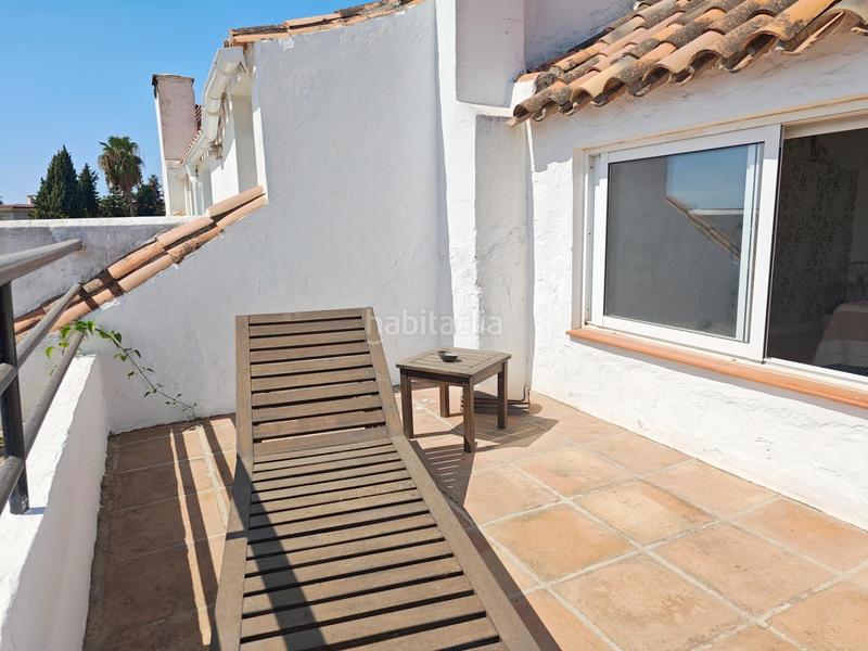 Foto c1d25974-8973-4a6d-9ec4-ddddbdc88646. Alquiler casa adosada alquiler de temporada , adosado centrico con parking y piscina en Marbella
